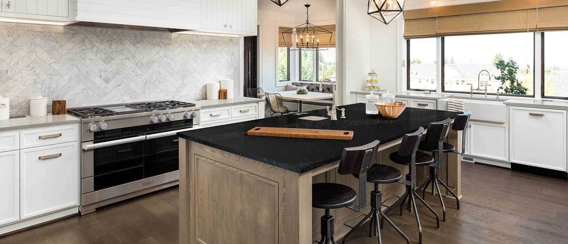 Image of installed Q Quartz Midnight Corvo Quartz countertops