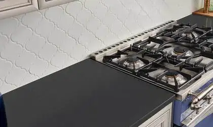 Image of installed Q Quartz Midnight Majesty Quartz countertops