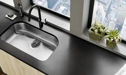 Image of installed Q Quartz Midnight Majesty Quartz countertops