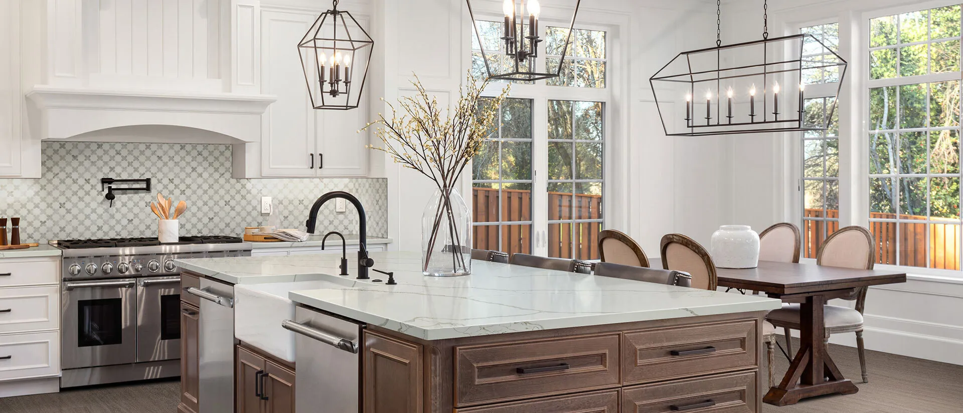 Image of installed Q Quartz New Calacatta Laza Gold Quartz countertops