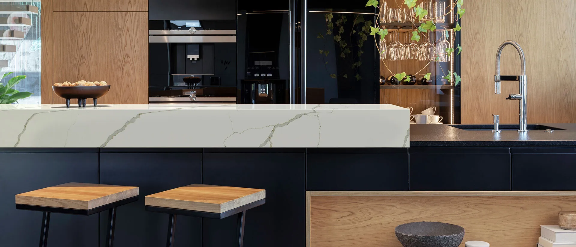 Image of installed Q Quartz New Calacatta Laza Gold Quartz countertops