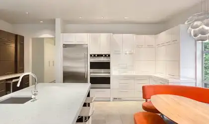Image of installed PentalQuartz Bianco Vail White Quartz countertops