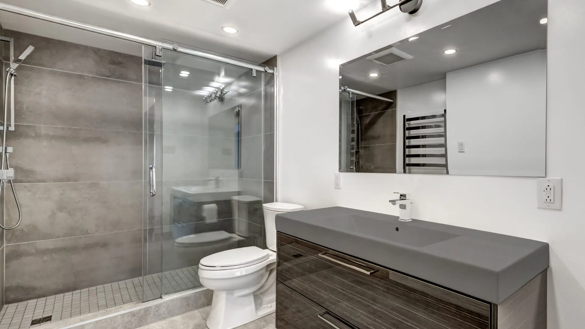 Image of installed PentalQuartz Silver Sea Grey Quartz countertops