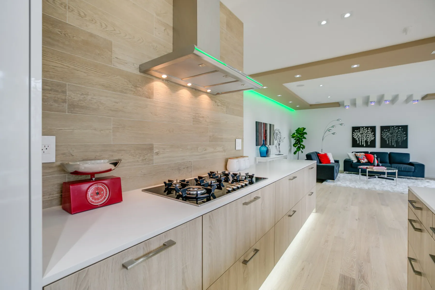 Image of installed PentalQuartz Super White White Quartz countertops