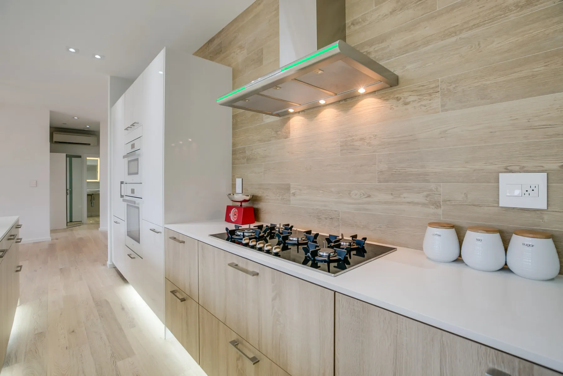 Image of installed PentalQuartz Super White White Quartz countertops